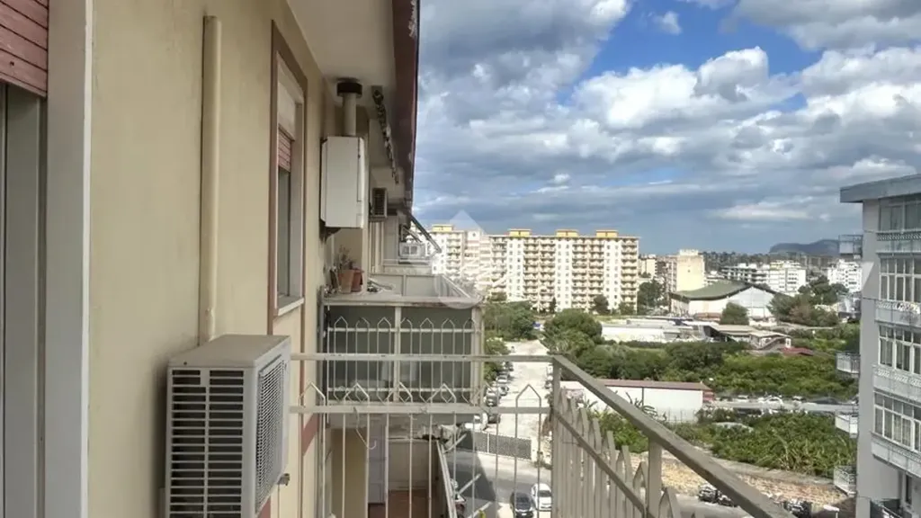 Balcone - Apartment with Balcony in Palermo