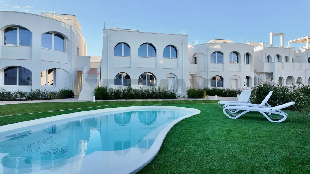 Piscine - Penthouse with Seafront Terrace in Numana