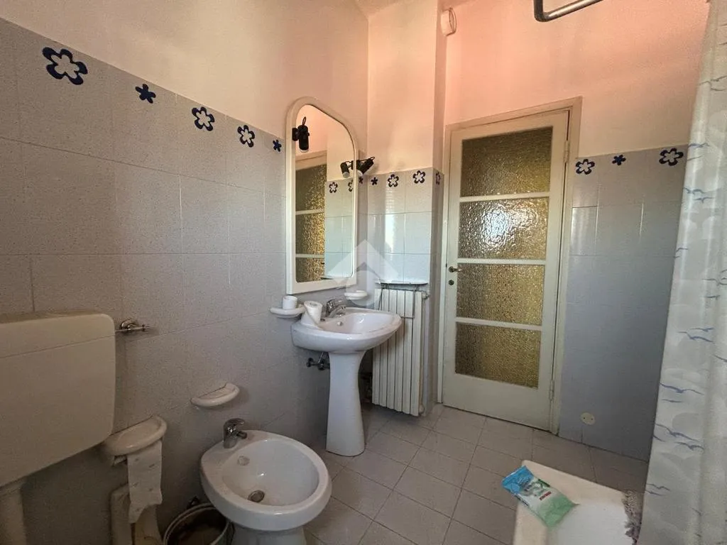 Vannitoad - 3-Room Apartment with Balcony in Brescia