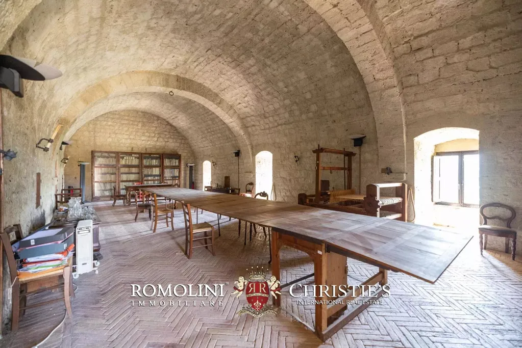 Söögituba - Medieval Castle with Panoramic Views in Val d'Orcia