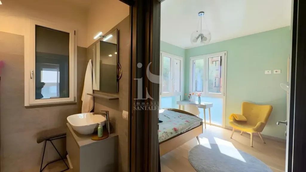 Salles de bain - Modern Trilocale with Terrace in Milan
