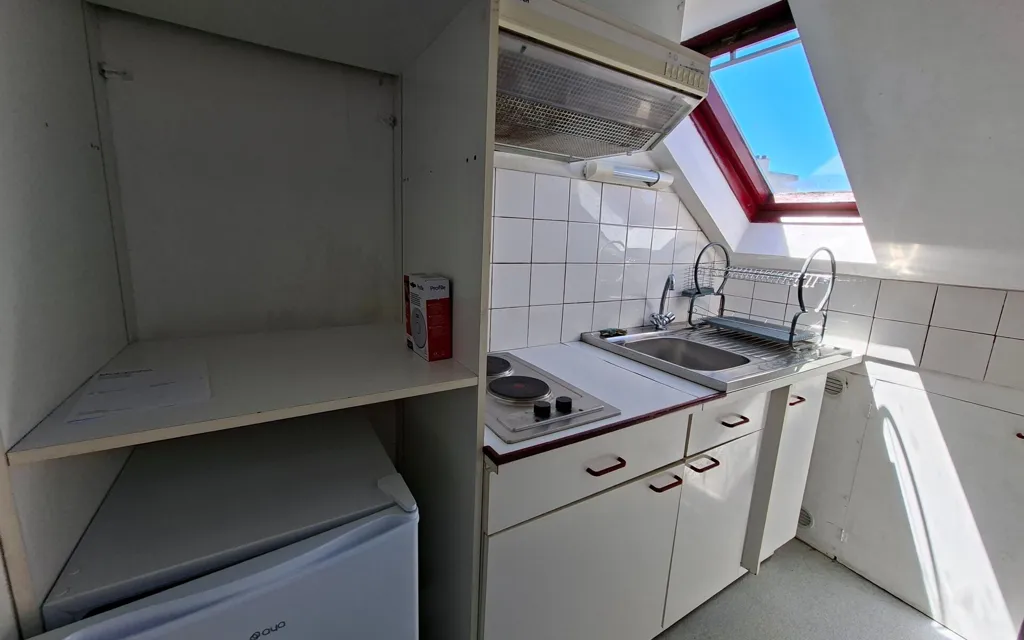 Cuisine - Appartement meublé avec balcon au centre de Carhaix-Plouguer