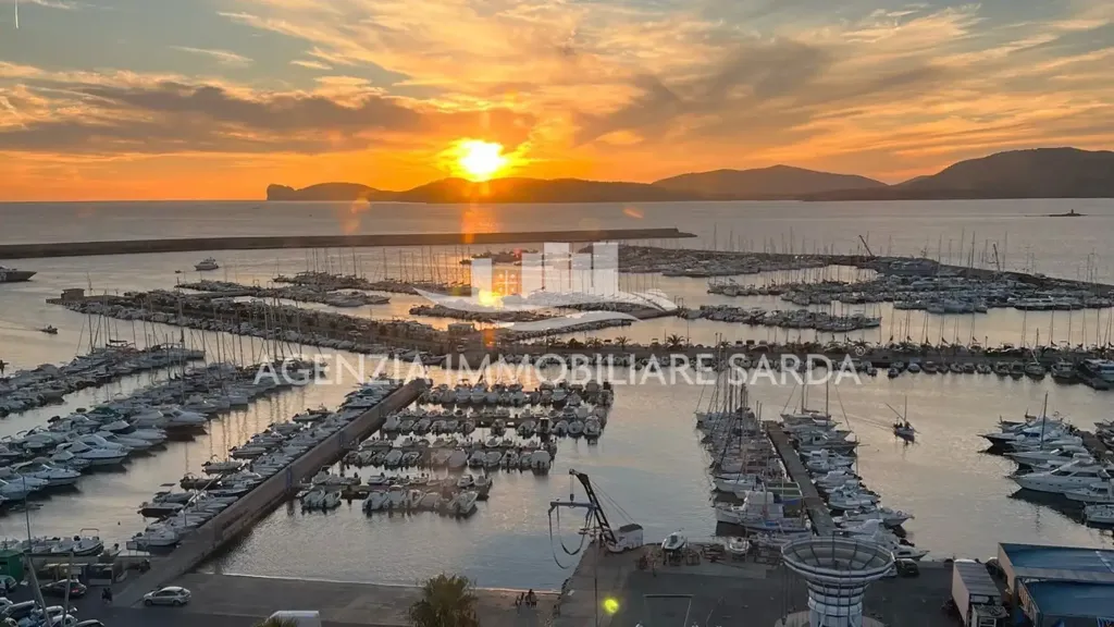 Terrasse - Villa with Seafront Potential in Alghero