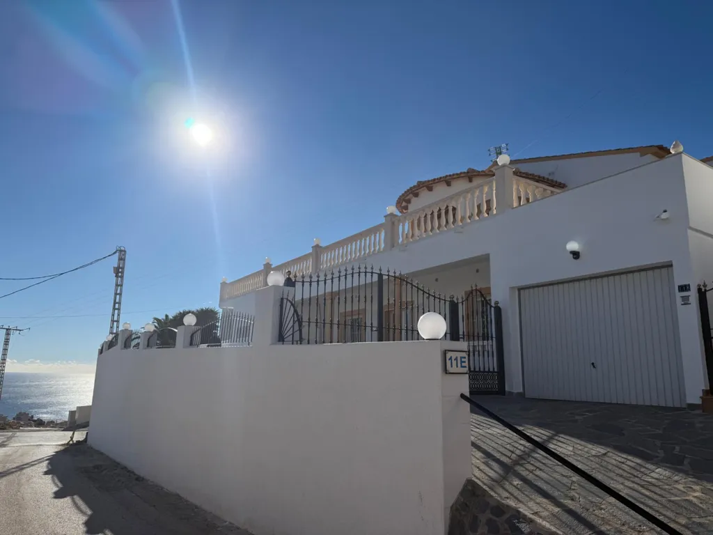 Exterior - Luxury Villa with Sea Views in Calpe