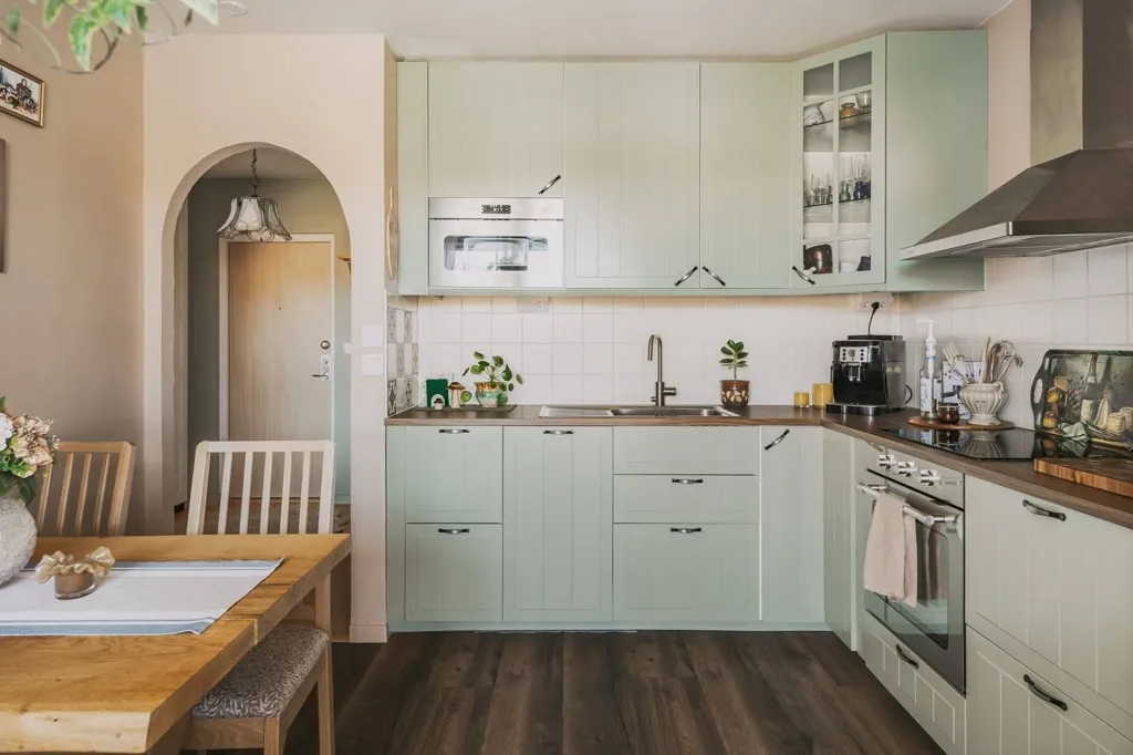 Kitchen - Spacious 1-Bedroom Flat with Balcony in Lidköping