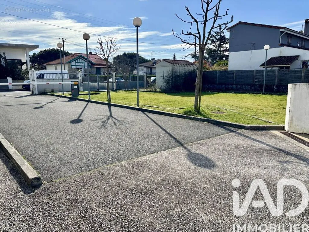 Exterior - Parking Space in Secure Residence, Royan