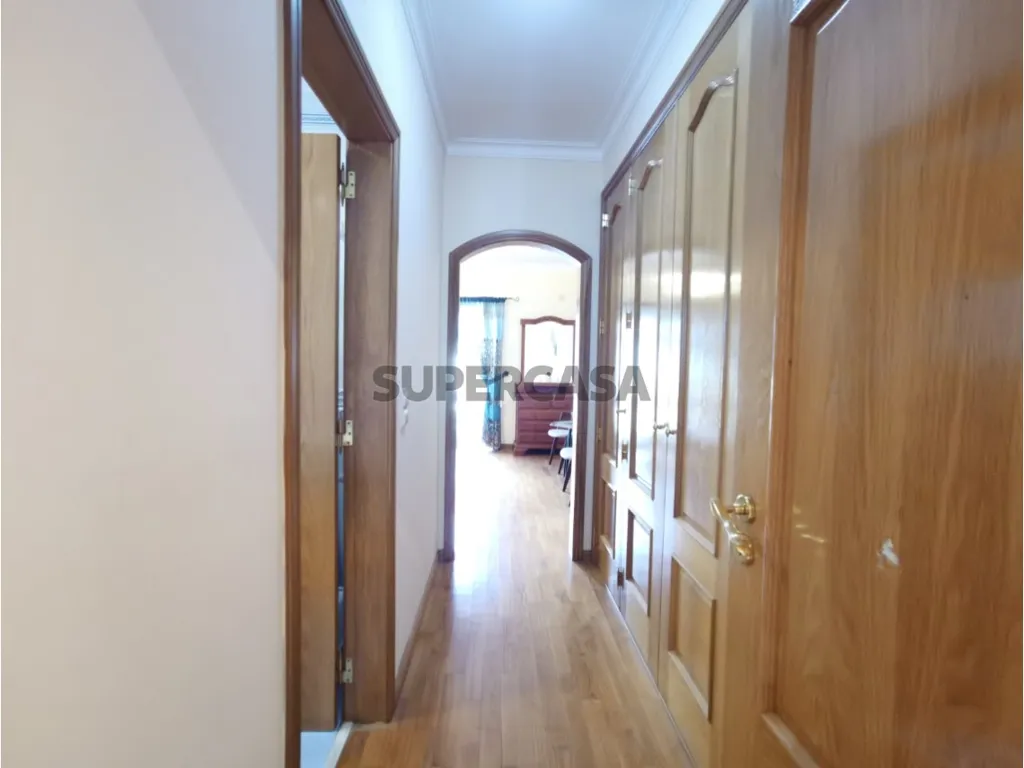 Esik - Five-Bedroom House with Pool in Cascais