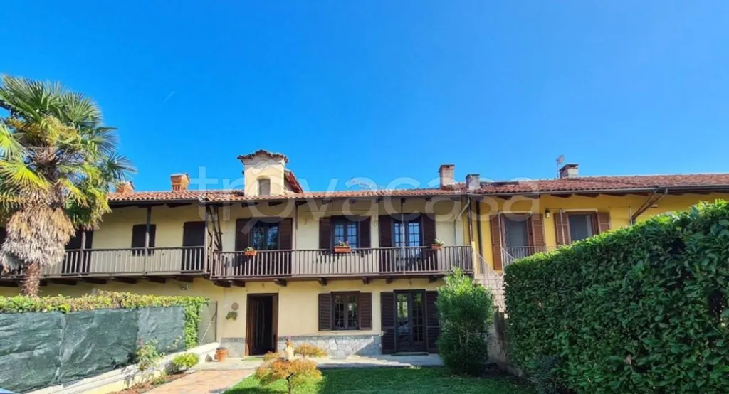 Välivaade - Residential Flat with Balcony in Cumiana
