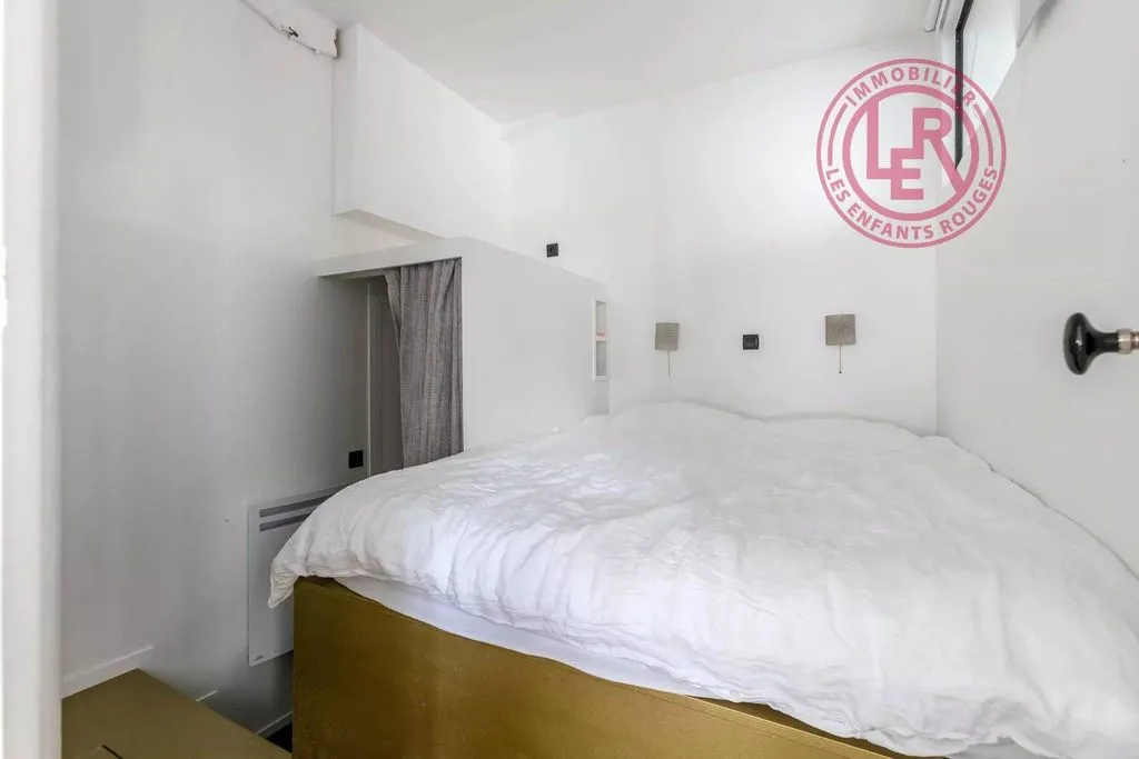 Chambres - Loft de 2 Chambres avec Hauteur sous Plafond dans le 9ème Arrondissement