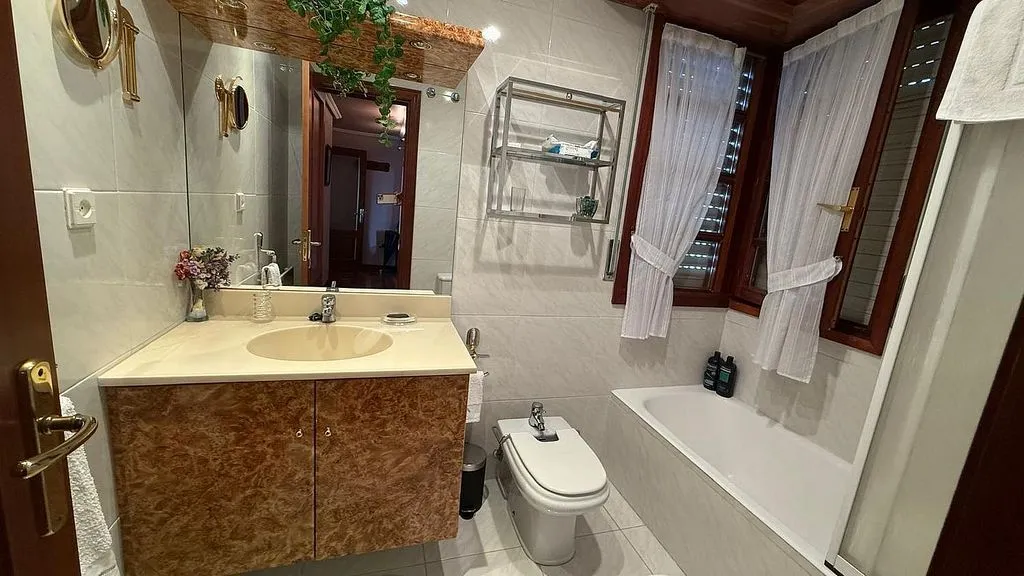 Salles de bain - Apartment with Pool and Sea View in Castro Urdiales
