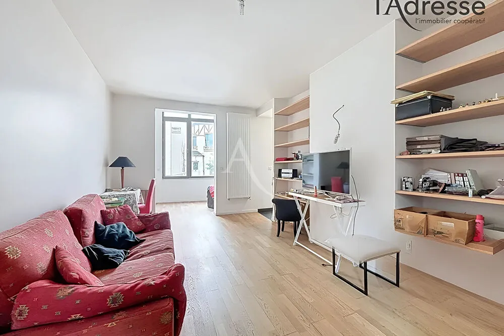 Elutuba - Charming House with Private Garden in Suresnes