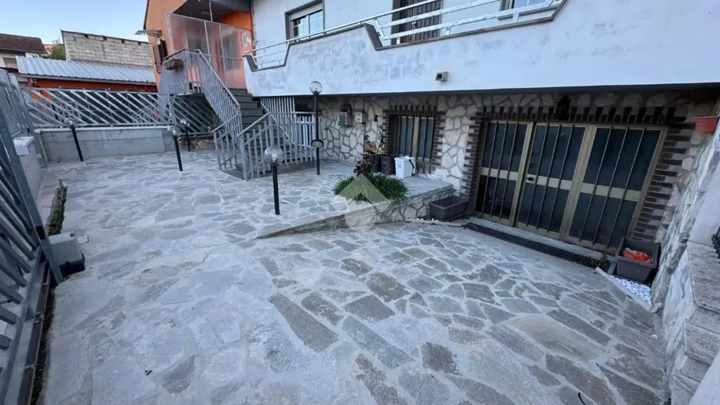 Aed - Terraced Villa with Private Garden in Avezzano