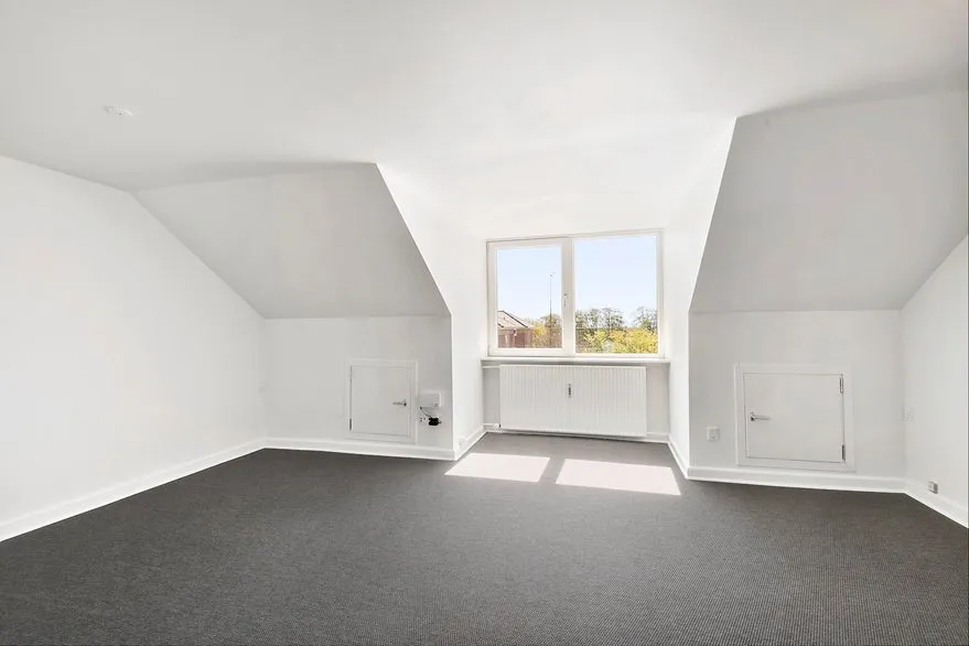 Pièces - Central Rental Property with Shops in Bramming