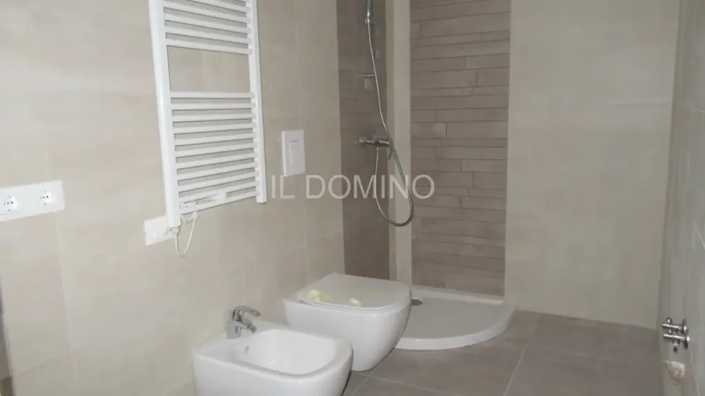 Salles de bain - Modern Apartment with Solar Panels in Padua