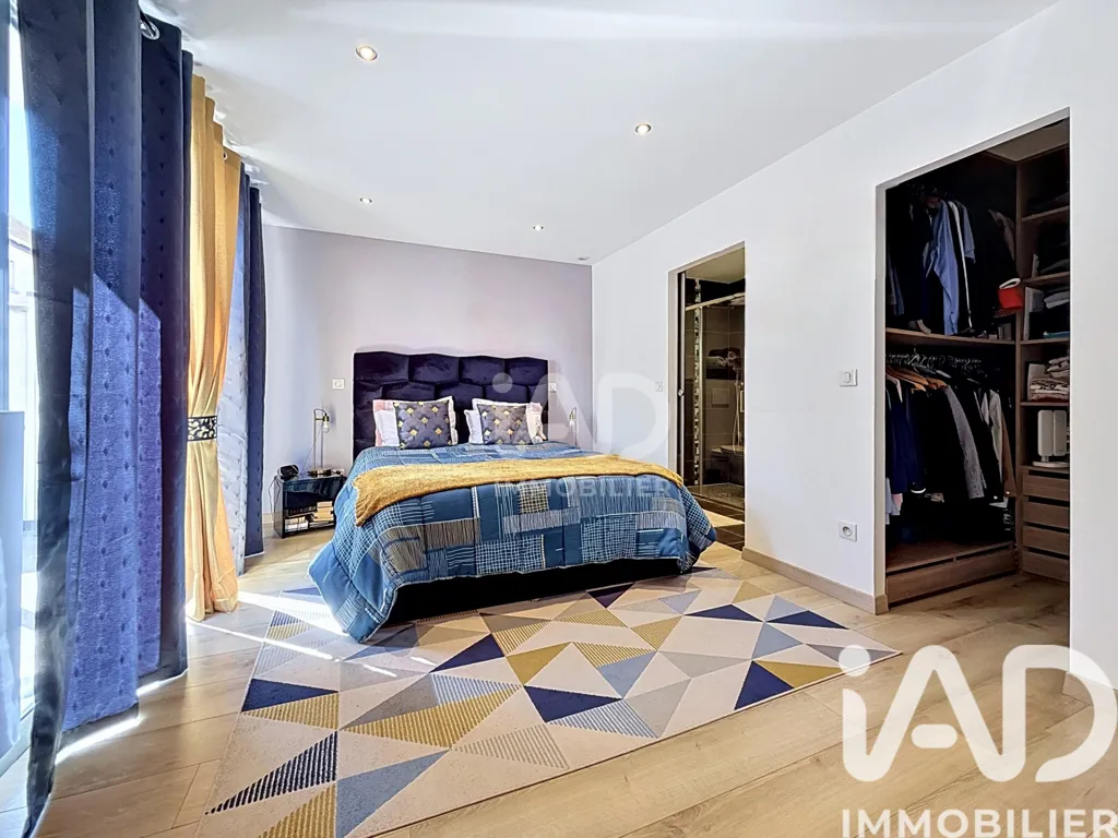 Chambres - Maison avec Jardin et Terrasse à Pontault-Combault