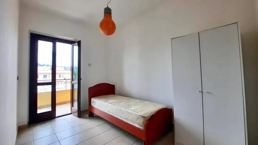 Chambres - Armed Trilocale with Balcony in Santa Maria a Vico