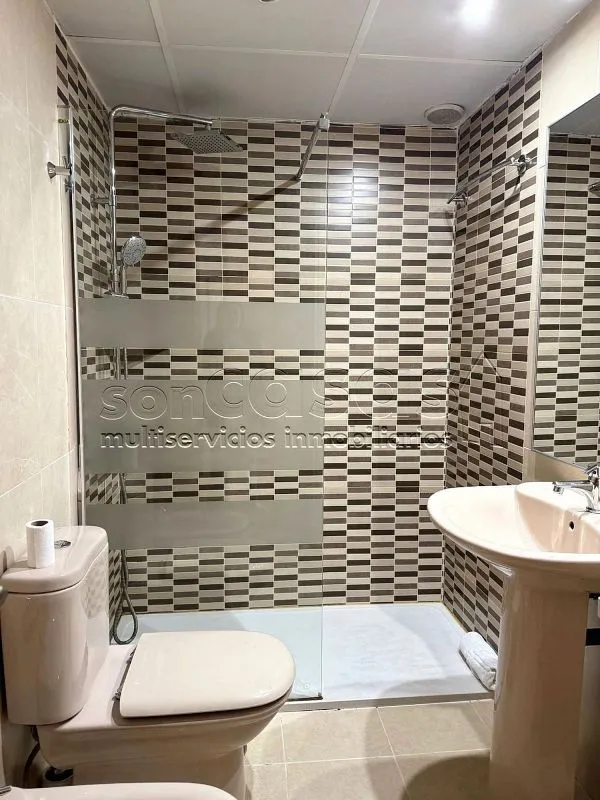 Salles de bain - 1-Bedroom Apartment with Pool in Rejas