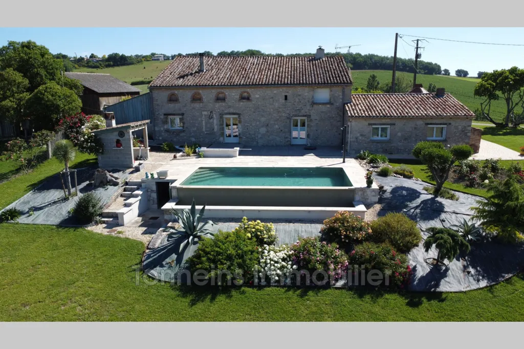 Vue aérienne - Maison en Pierre avec Piscine à Tonneins