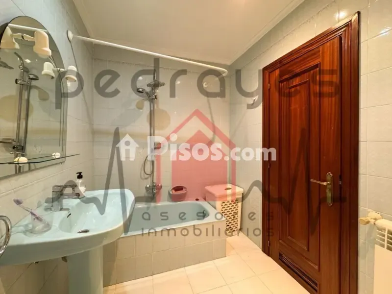 Vannitoad - Apartment with Terrace in El Entrego