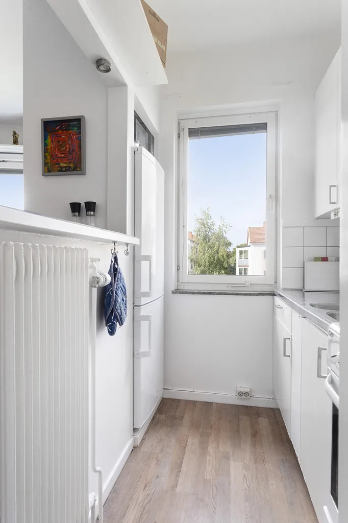 Cucina - Well-Planned Studio with Solar Panels in Eskilstuna