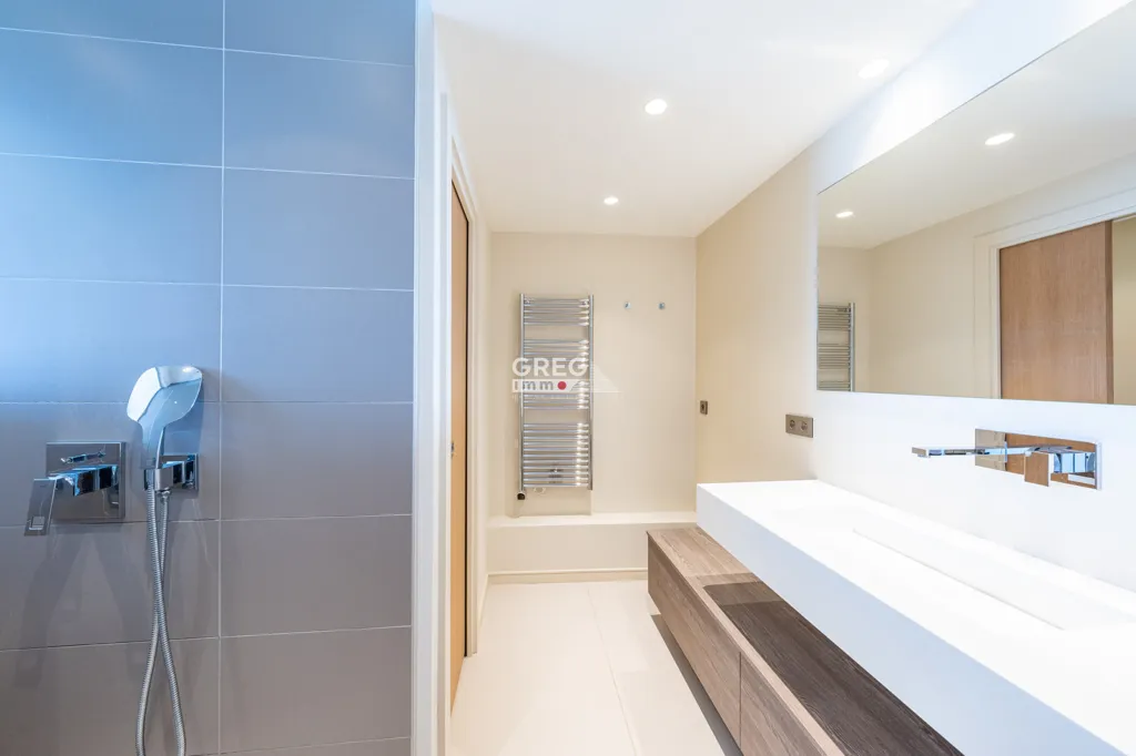 Bagni - Panoramic Sea View Penthouse in Nice Marina