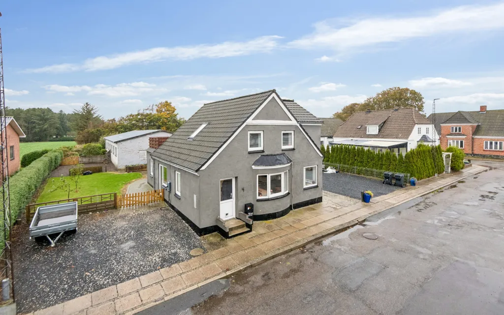 Õhuvaade - Modernised Villa with Terrace in Poulstrup