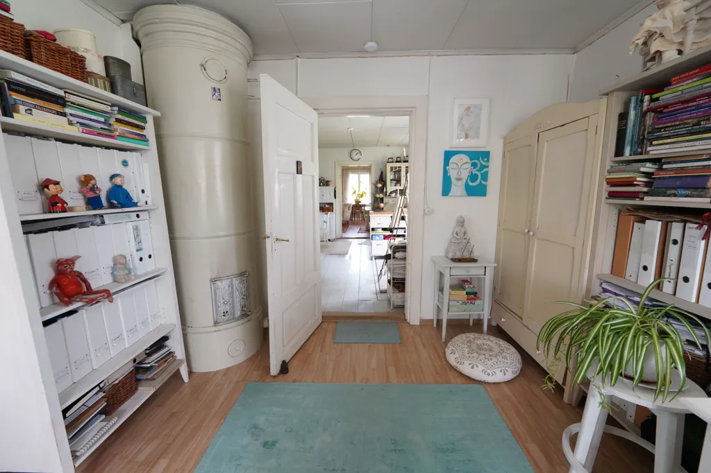 Kabinet - Historic Cottage with River View in Porvoo