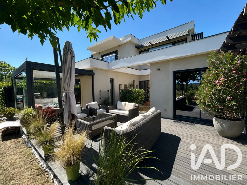 Terrasse - Maison d'Architecte avec Jardin à Opio