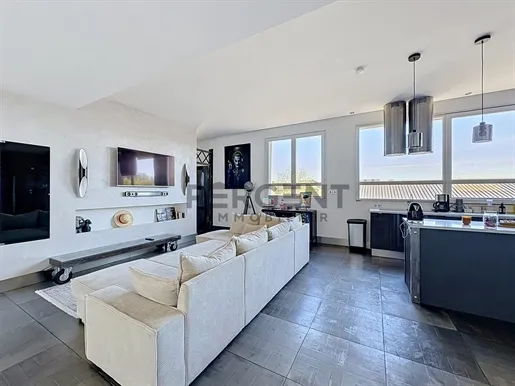 Séjour - Appartement 5 Pièces + Studio Indépendant au Cœur de la Ville