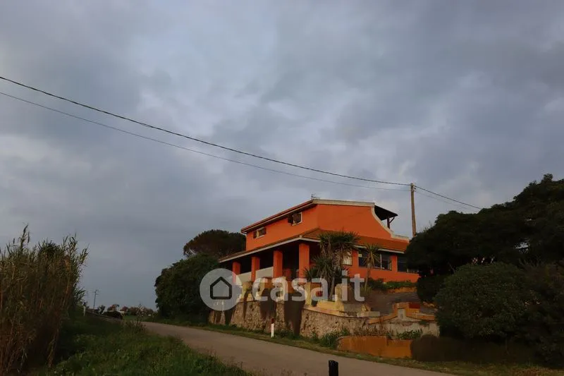 Exterior - Villa with Garden and Terrace in Sassari