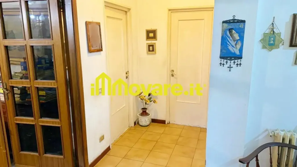 Entrée - Spacious Apartment with Triple Exposure in Bari