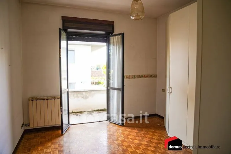 Pièces - Semi-detached Villa with Garden in Thiene Centre