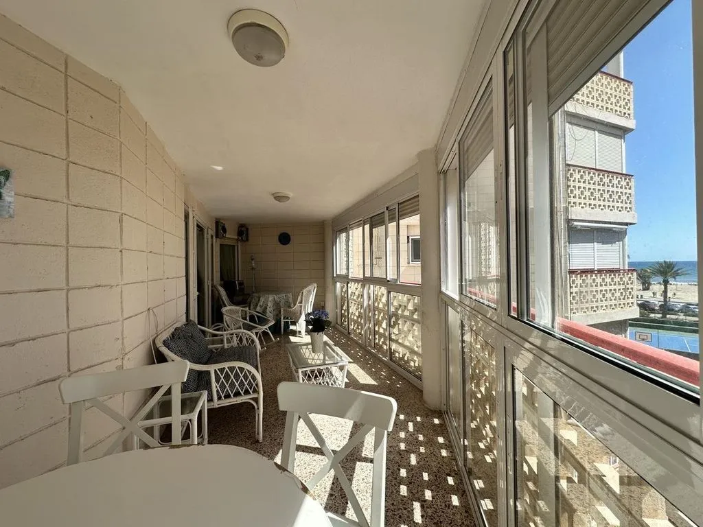 Balcon - Beachfront Flat with Pool in Alicante