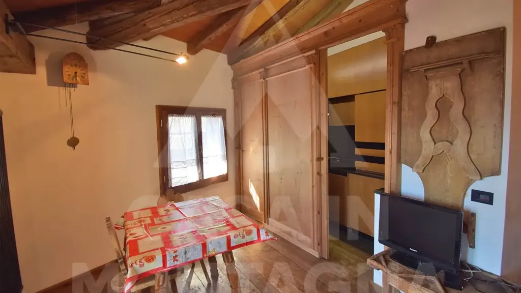 Salle à manger - Charming Mansard with Lagorai View in Daiano