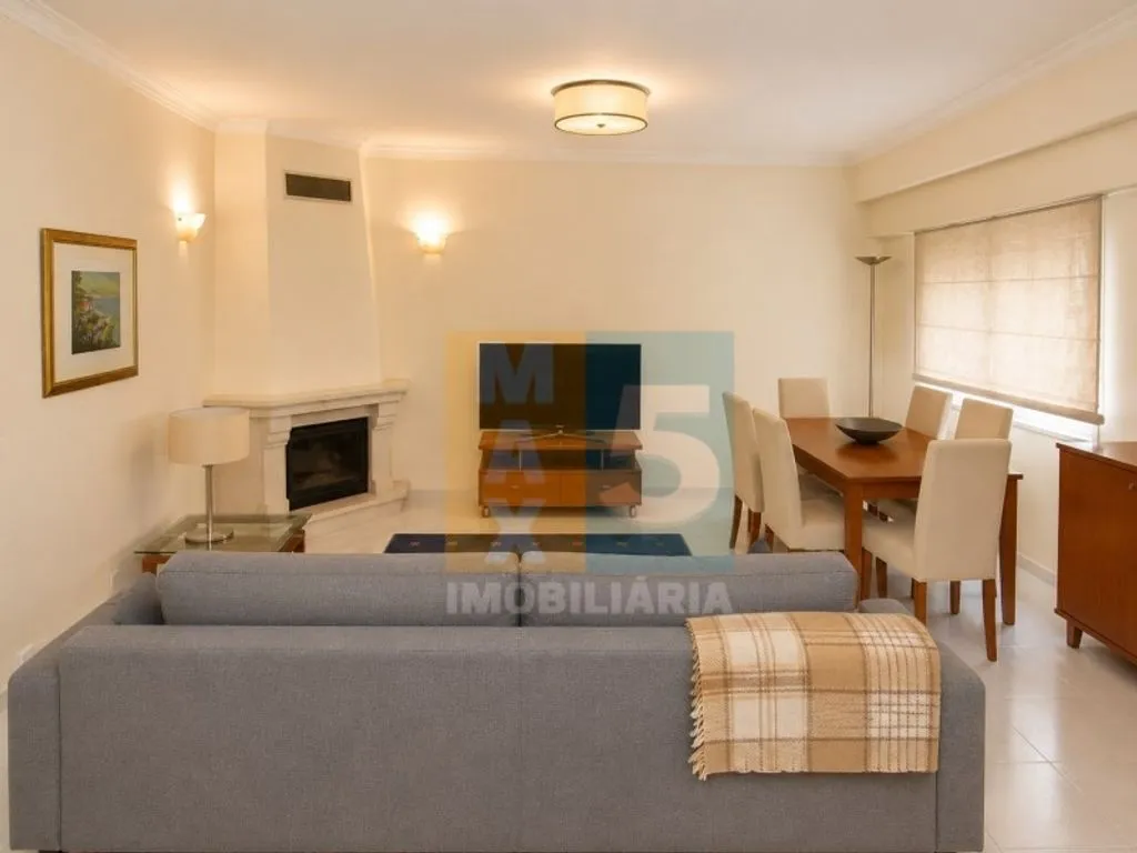 Elutuba - Luxury Duplex Flat with Garage in Odivelas