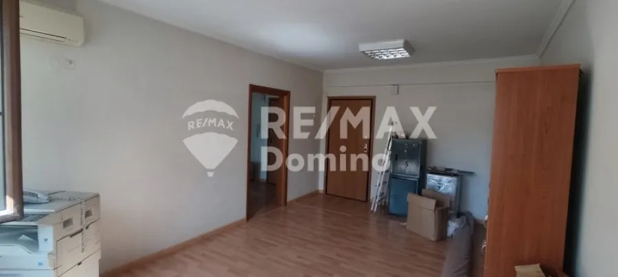 Rooms - Office with Open View in Thessaloniki Vardaris
