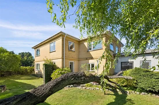 Giardino - 1933 Villa with Garden in Gilleleje