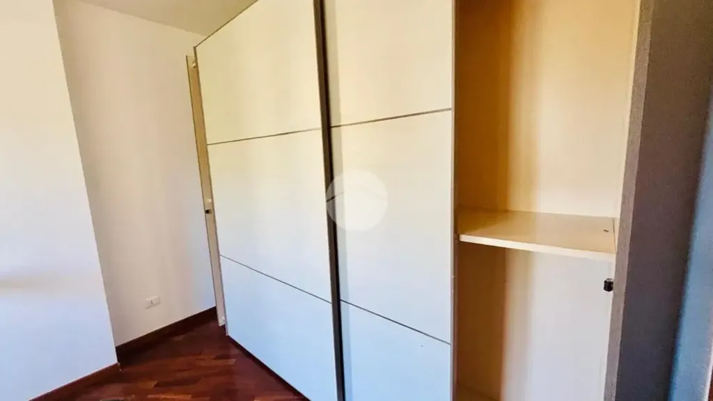Pièces - Three-Bedroom Apartment with Terraces in Monza