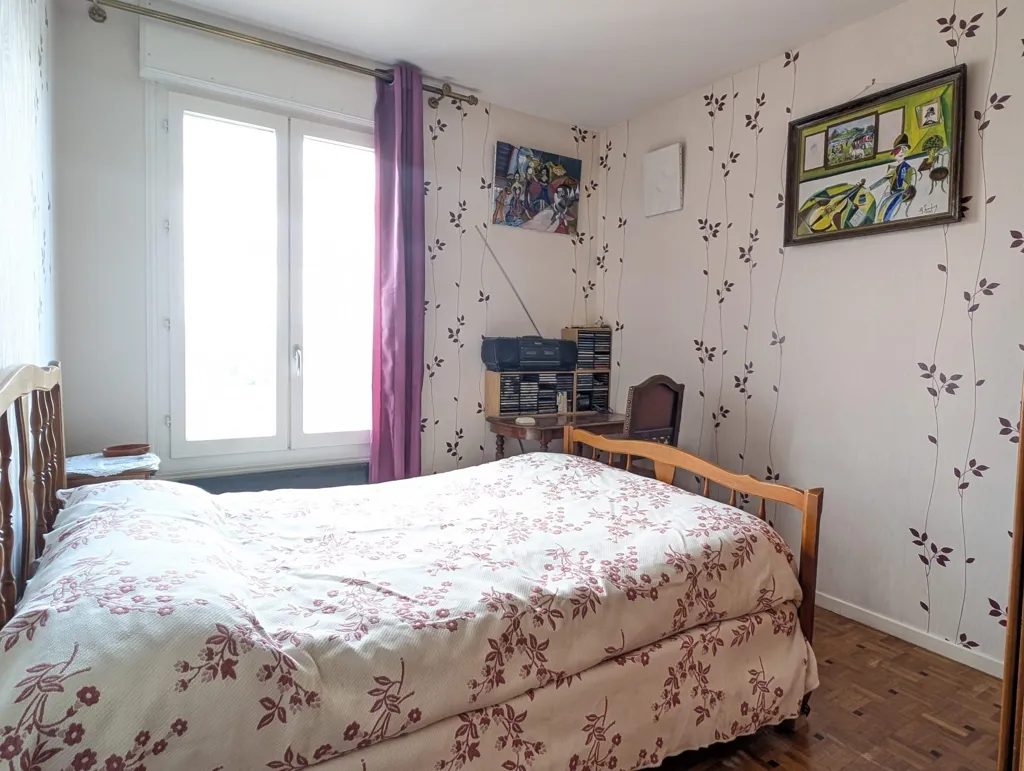 Chambres - Appartement T4 avec Vue Panoramique au Dernier Étage à Saint-Étienne
