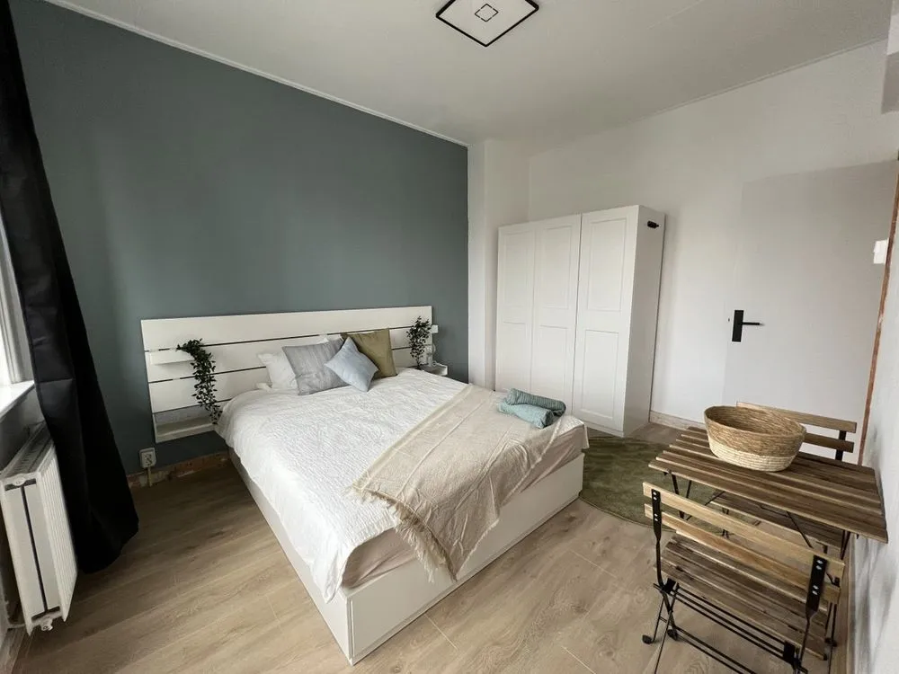 Chambres - Gemeubled 2-Bed Apartment with Balcony in Schiedam
