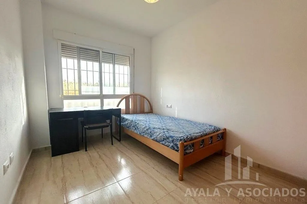 Magamistoad - Ground Floor Flat with Parking in La Unión