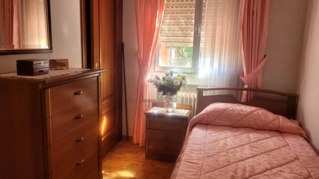 Chambres - Furnished Flat with Garden in Madrid