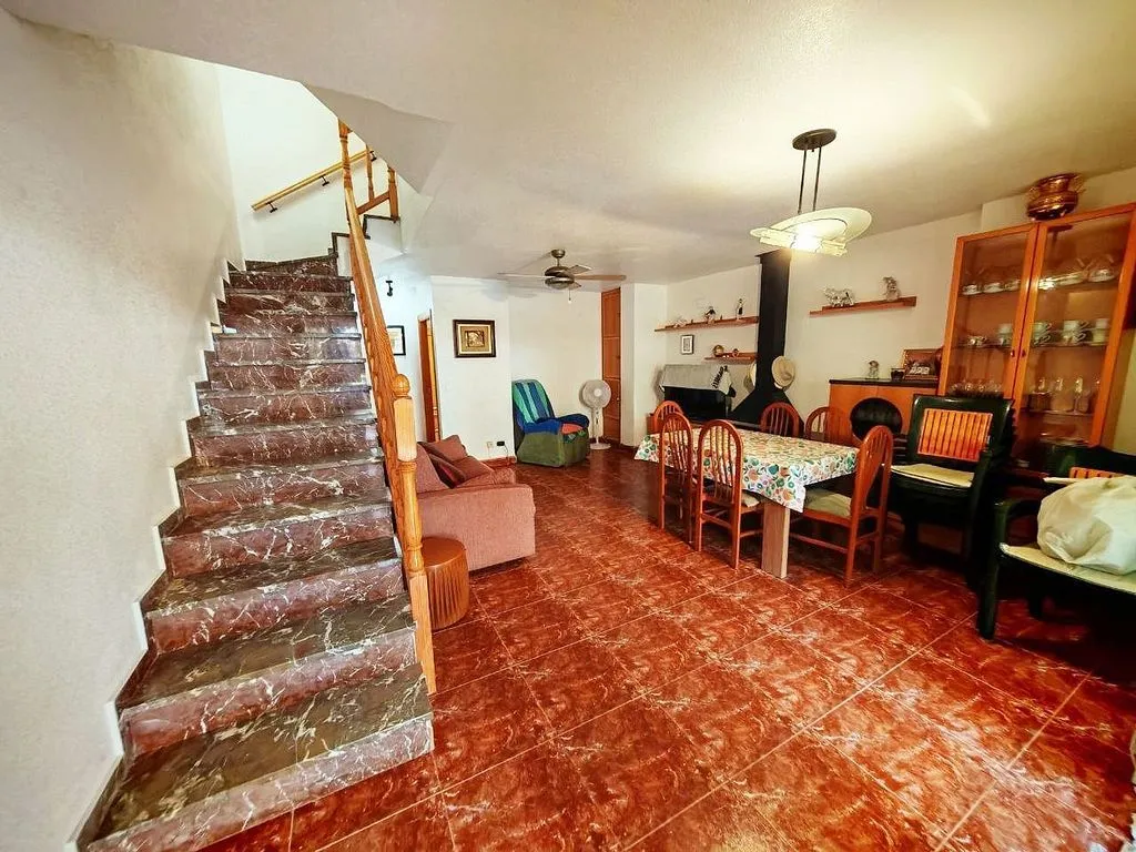 Elutuba - Semi-detached House with Pool in El Perelló