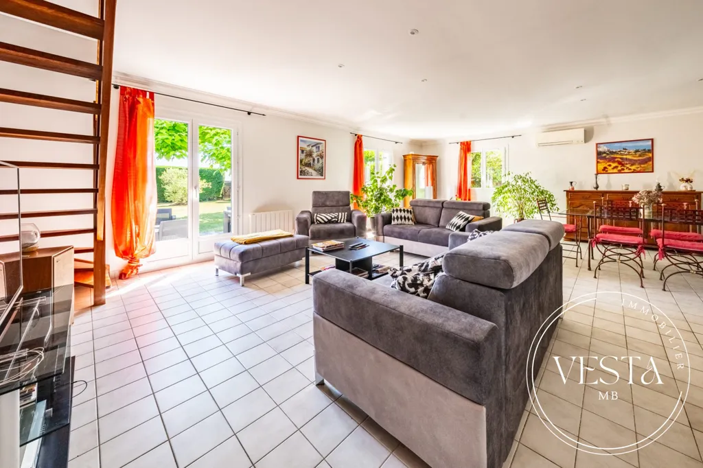 Elutuba - Spacious House with Pool in Couternon