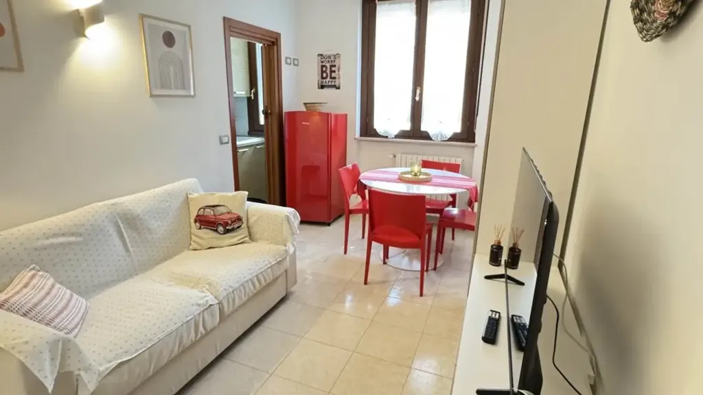 Séjour - 2-Bedroom Apartment with Balcony in Milan