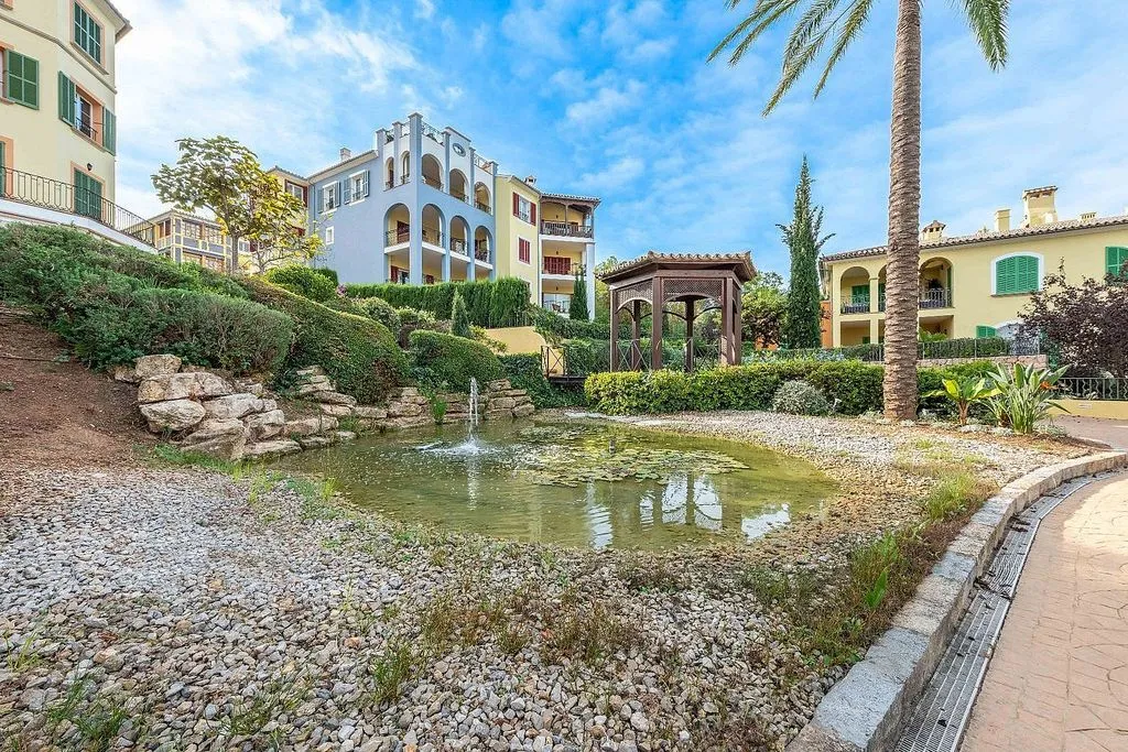 Jardin - Modernised Ground Floor Flat with Pool in Bendinat