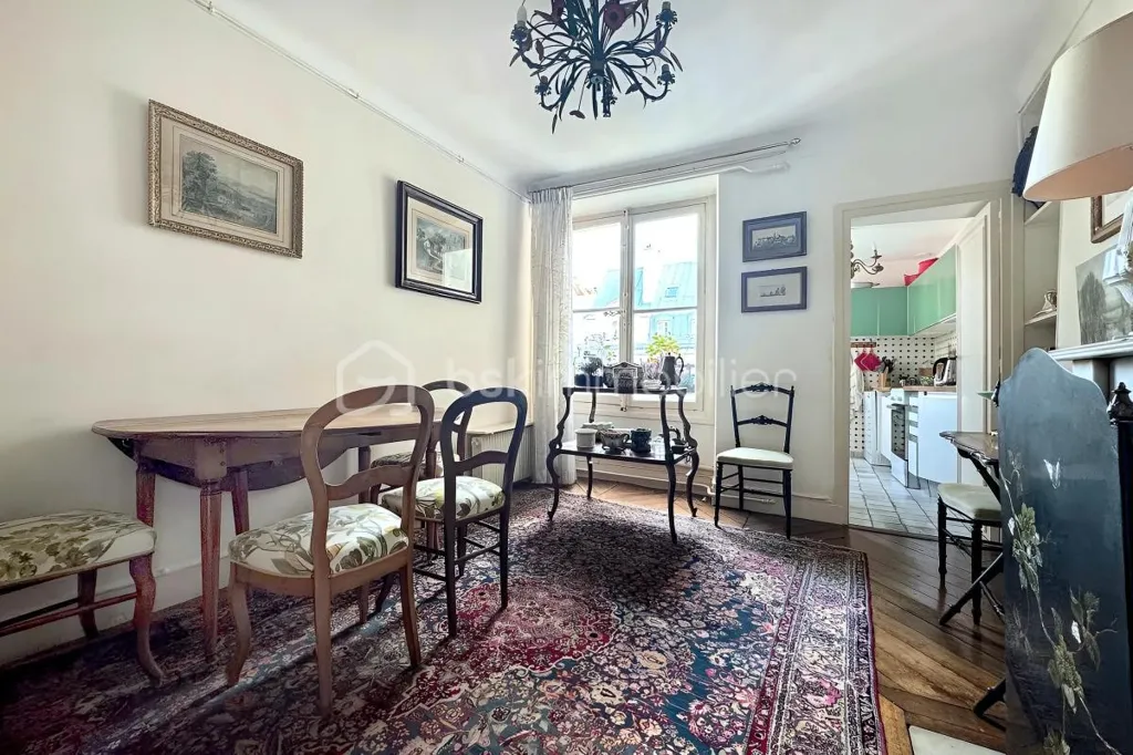 Salle à manger - Appartement Luxe avec Triple Exposition à Paris