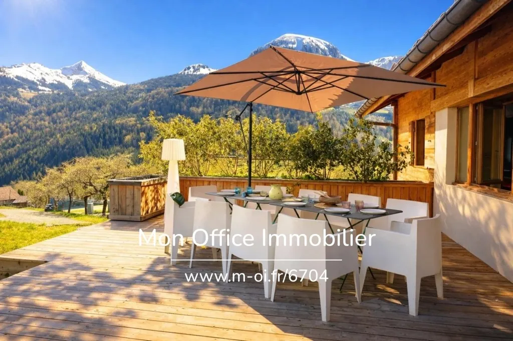 Terrasse - Corps de Ferme Rénové en Chalets à Manigod