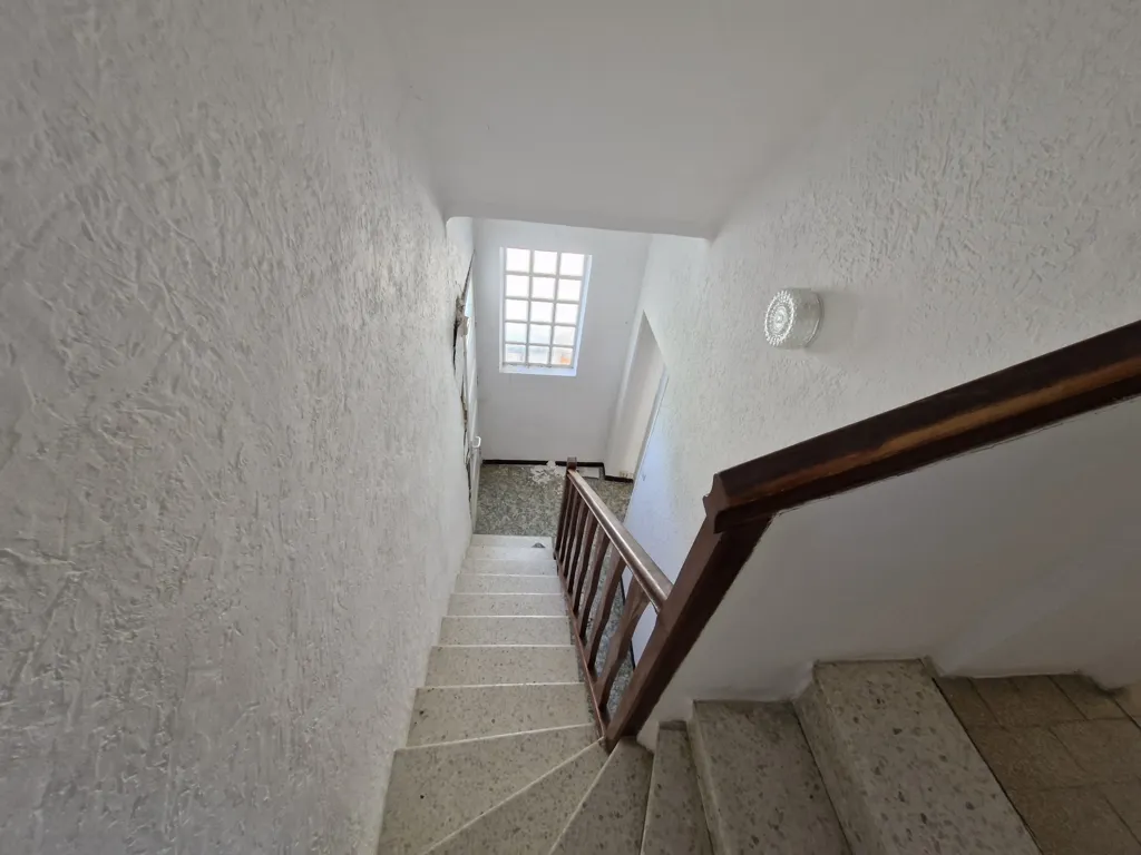 Toad - Duplex House with Two Apartments in Tourrette-Levens