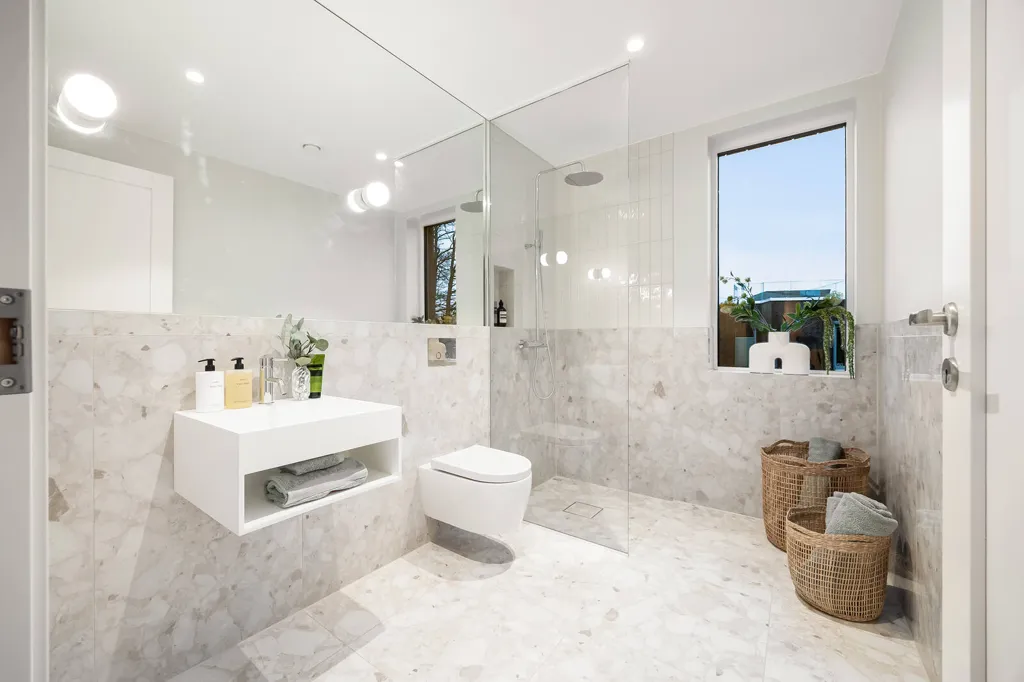 Salles de bain - Modern Villa with Forest View in Oslo